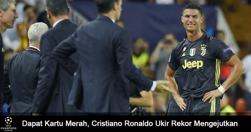 Dapat Kartu Merah Pertama, Ronaldo Ukir Sejarah Baru